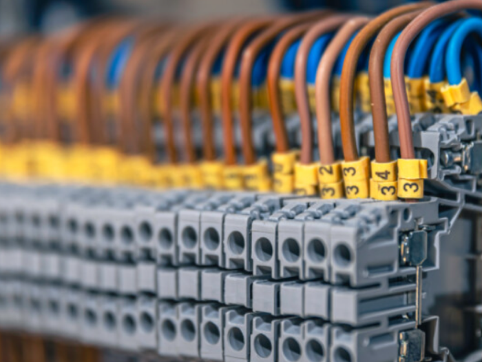 DCS vs PLC: A Detailed Comparison of Control and Automation Systems